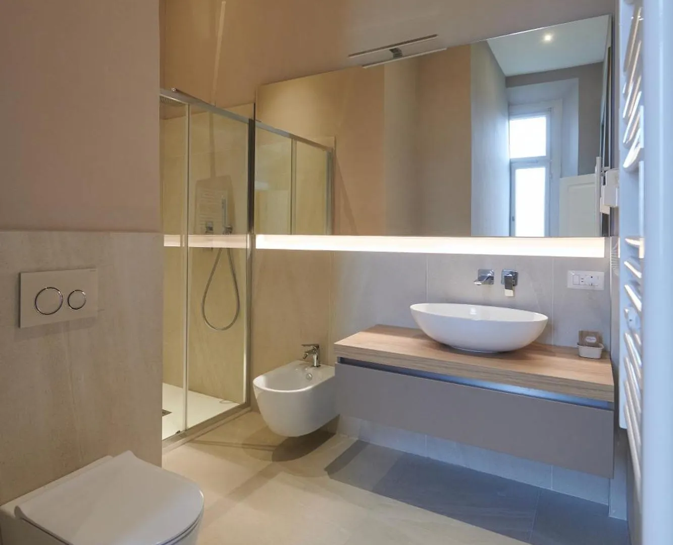 Casa Santo Nome Di Gesu Otel Floransa 3*,